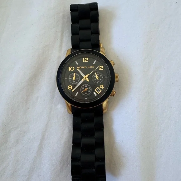 Michael Kors Women's Runway Black Dial Watch MK5191 - Picture 2 of 6